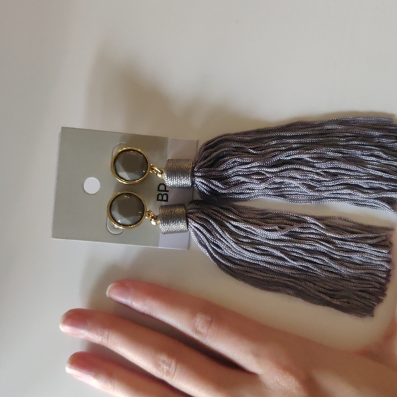 Nordstrom Tassel Grey Earrings - Picture 4 of 4